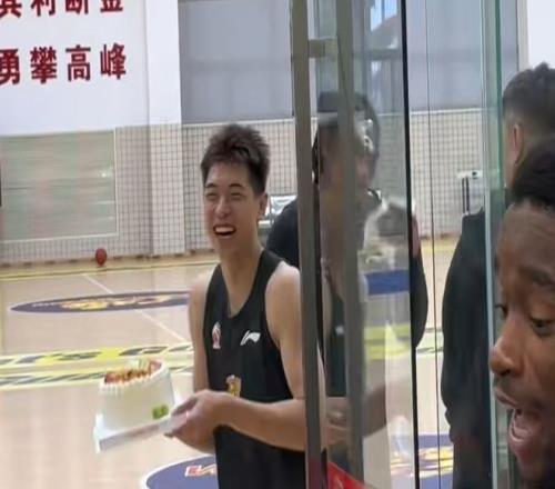 利兹联神话,破灭,揭秘法尔克,乐鱼体育,乐鱼电竞平台,LEYU,SPORTS
