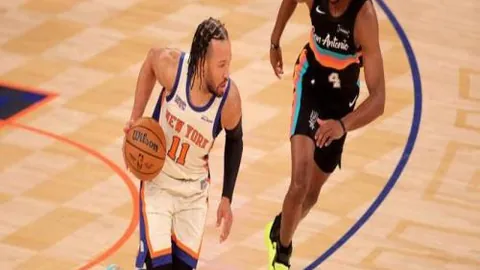 黄蜂、鹈鹕、魔术与活塞激战四队争霸