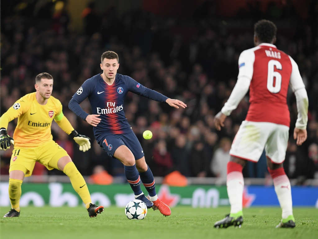 出强烈的攻 出强烈的攻